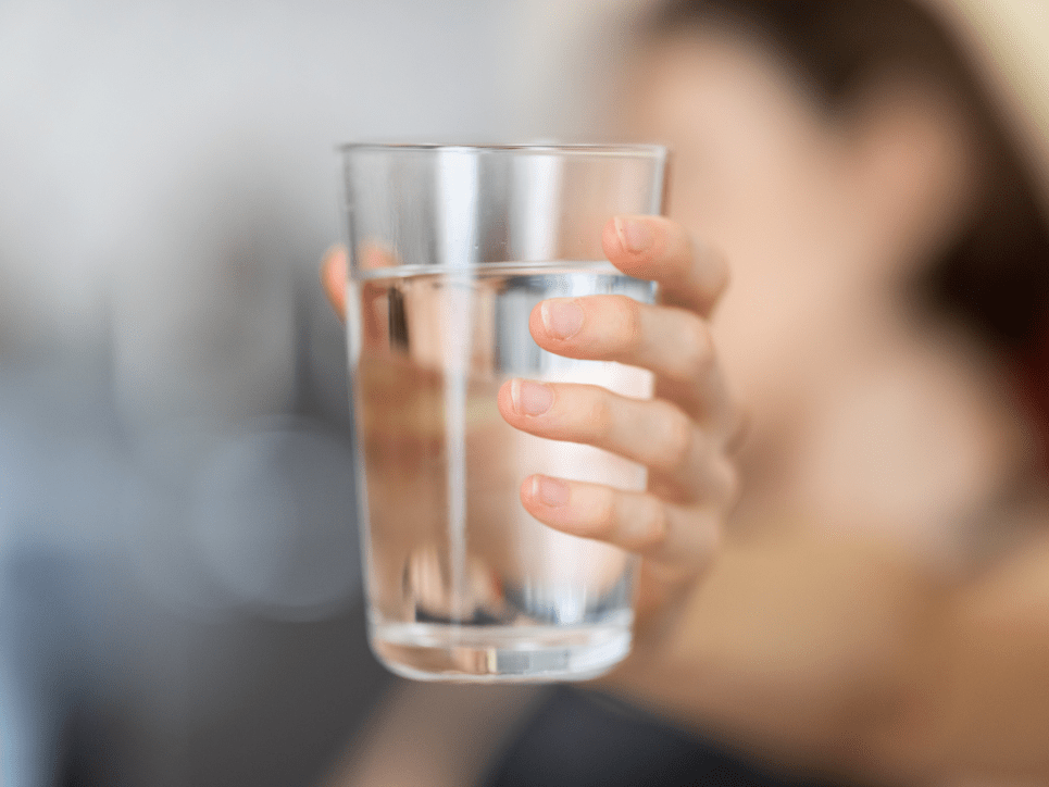 Quelle quantité d'eau devez-vous boire par jour ? - GREEN WHEY